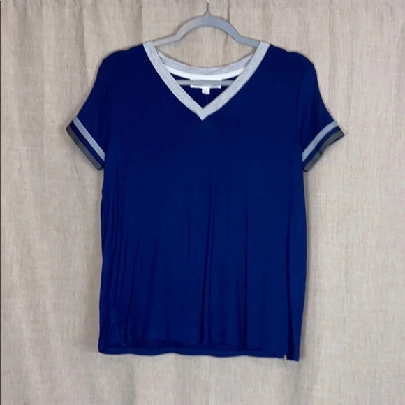 NEW Hippie Rose Blue V-Neck Short Sleeve Top - Picture 1 of 6